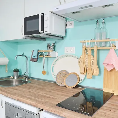 Gorgeous & Charming With Covered Terrace דירה *