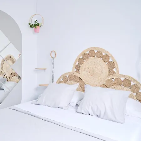 Gorgeous & Charming With Covered Terrace ארסיפה